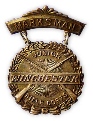 外国早期“Junior Rifle Corps, Winchester, Marksman”(少年步枪军团·神射手)章1枚，保存甚佳，敬请预览