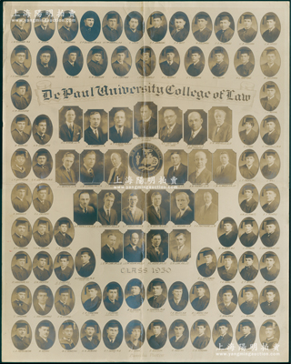 1930年美国芝加哥“德保罗大学法学院”（De Paul University College of Law）大型毕业照1张，尺寸405×505mm，上印校领导和所有当届毕业生照片，其中右下角为中国学生戴继恩（C. E. Tai，老上海律师）；罕见，保存较佳，敬请预览